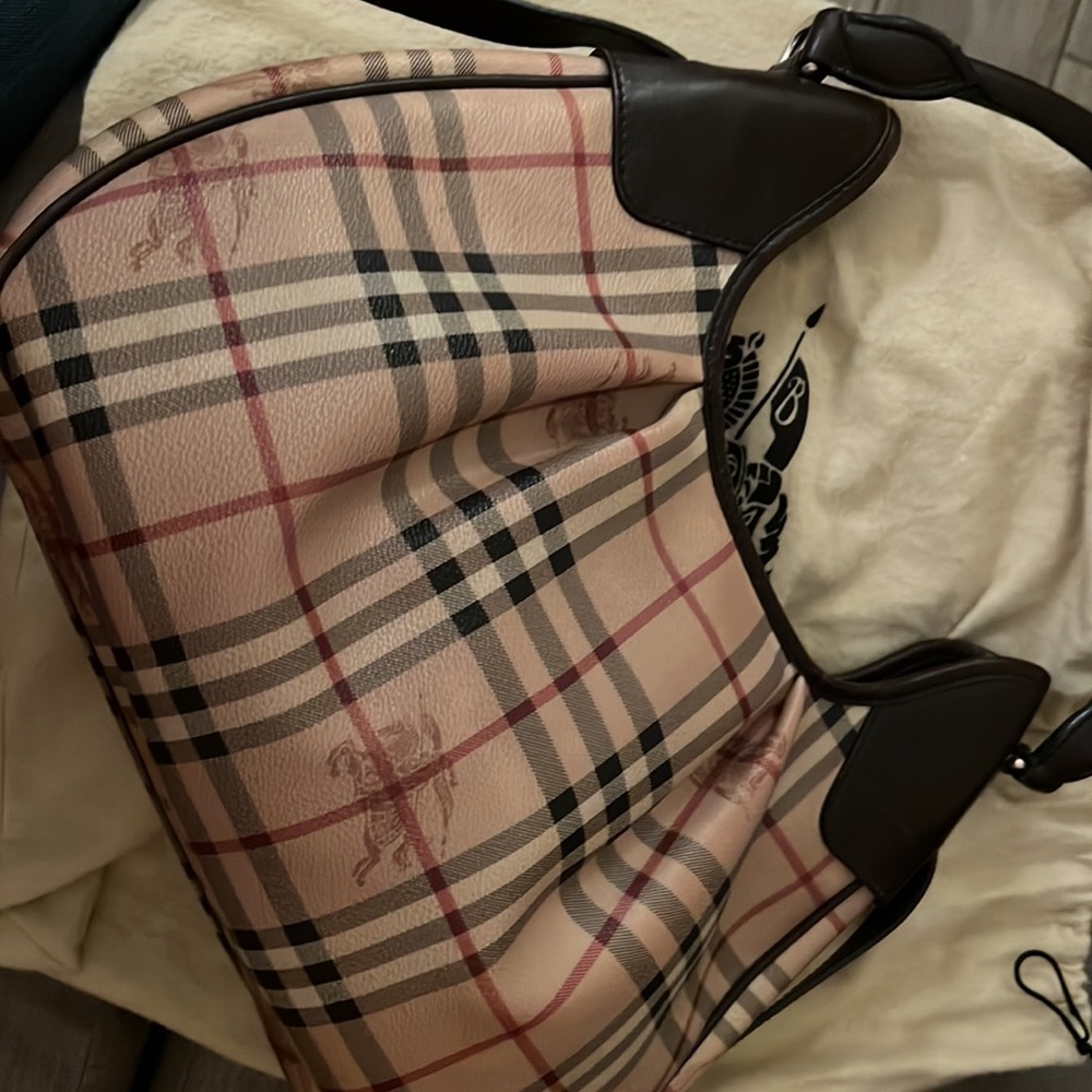 Burberry purse - Picture 4 of 9